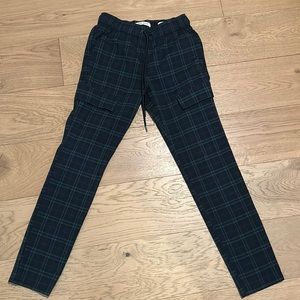 Pacsun plaid XS Cargo pant. Never Worn